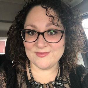 Meet your Posher, Carolyn